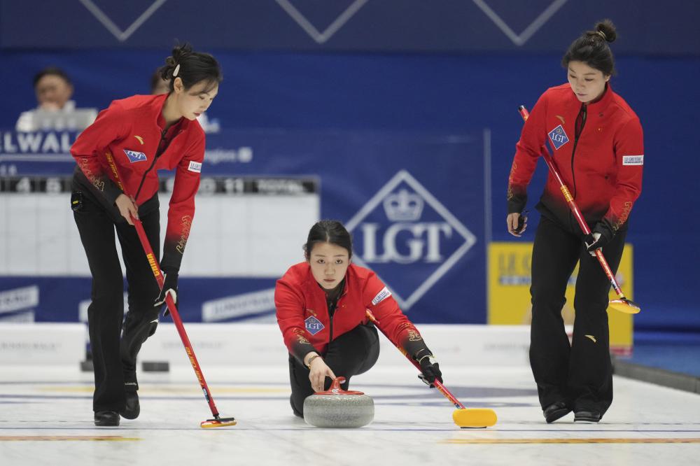 库珀·弗拉格进攻不稳定，投篮准度不足，体能和三分球需提升。